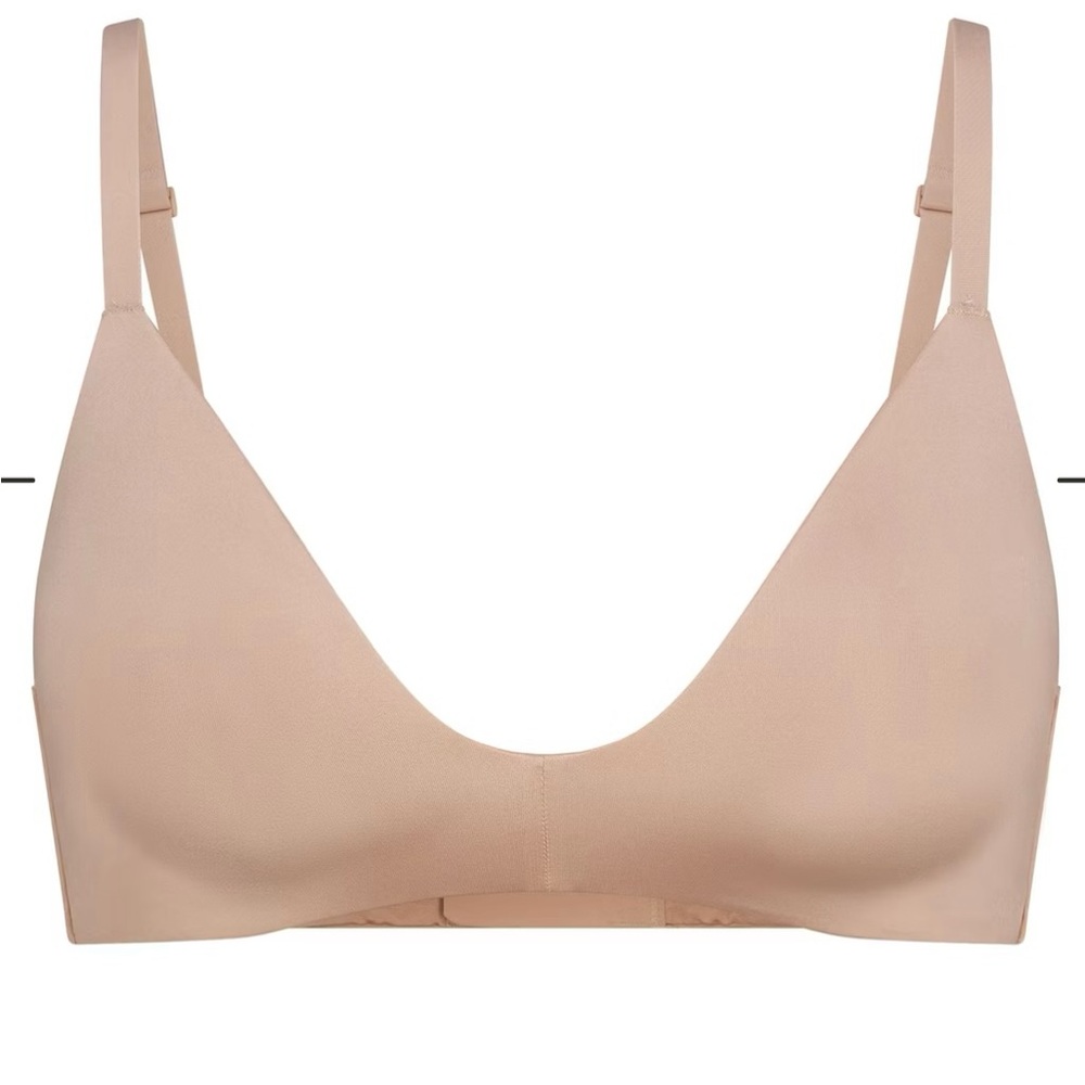 SKIMS Wireless Form T-shirt Demi Bra 38D 

Color Mica